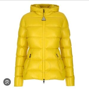 Size 4 Women’s Moncler. Too small for me.. in great condition.